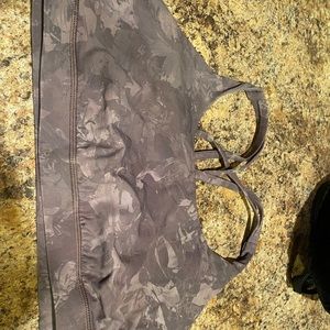 Lululemon size 14 sports bra EUC